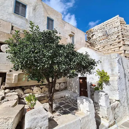 Ancient House * Páros